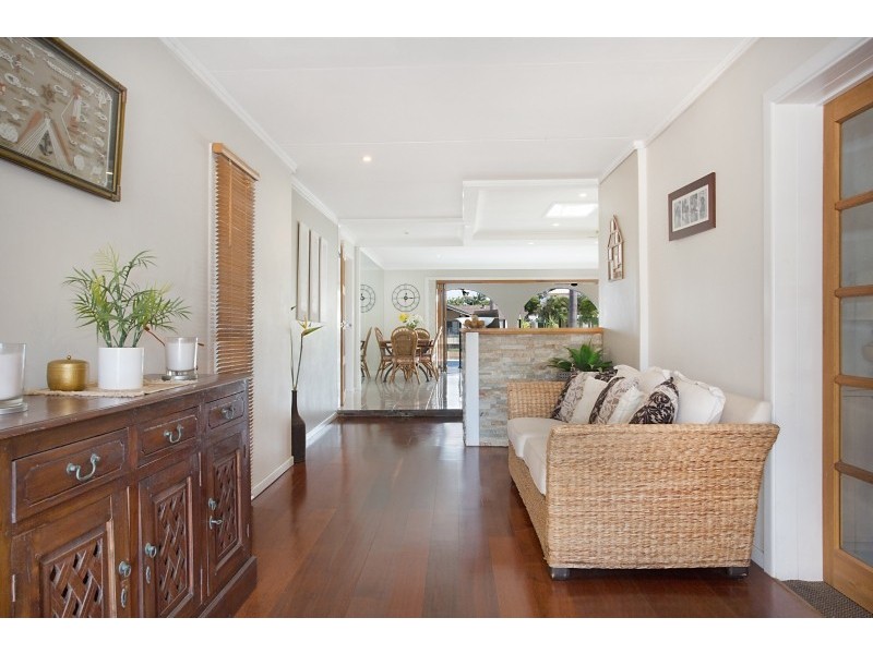 62 Gibraltar Drive, Isle Of Capri QLD 4217