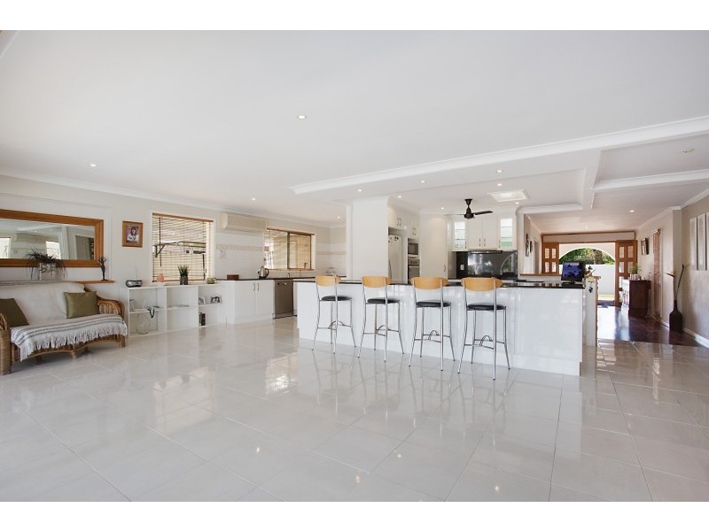 62 Gibraltar Drive, Isle Of Capri QLD 4217