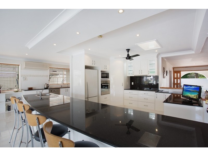 62 Gibraltar Drive, Isle Of Capri QLD 4217