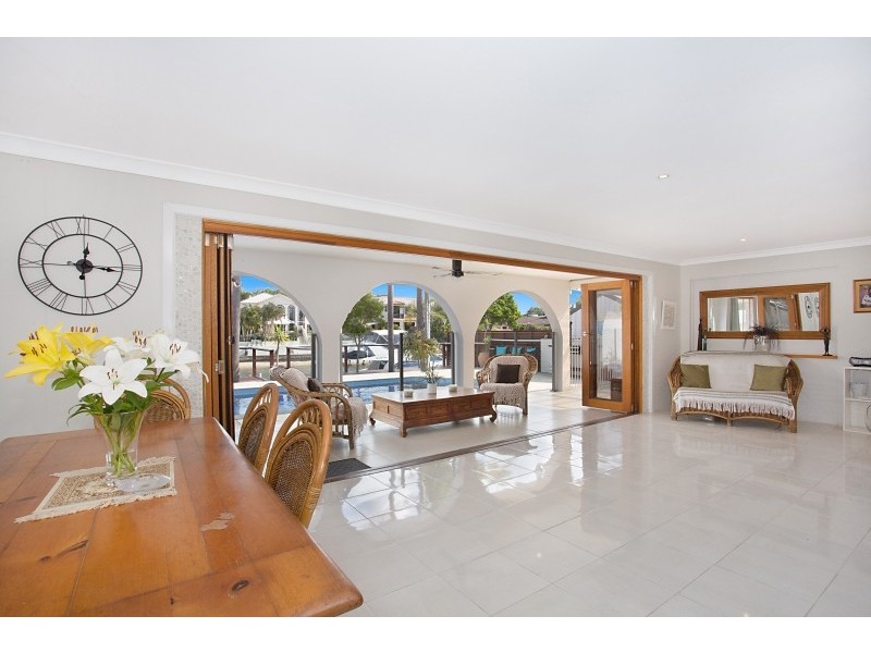 62 Gibraltar Drive, Isle Of Capri QLD 4217