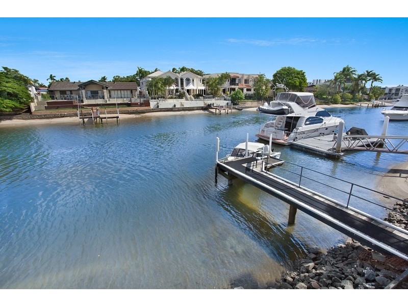 62 Gibraltar Drive, Isle Of Capri QLD 4217
