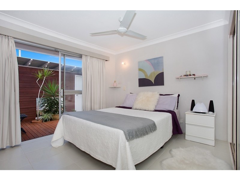 62 Gibraltar Drive, Isle Of Capri QLD 4217