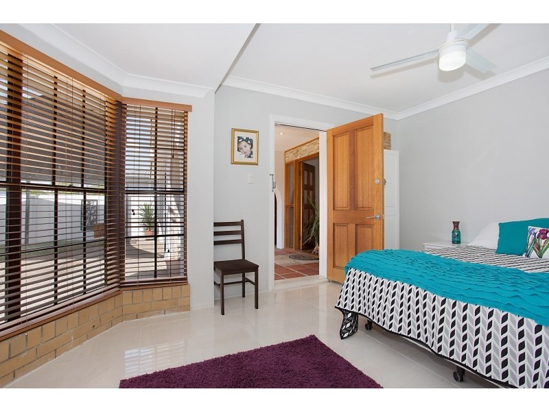 62 Gibraltar Drive, Isle Of Capri QLD 4217
