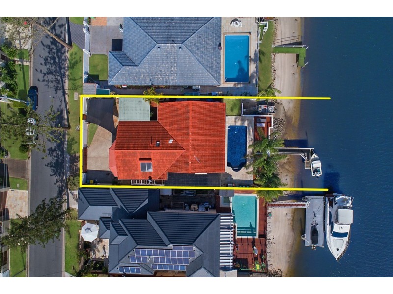 62 Gibraltar Drive, Isle Of Capri QLD 4217