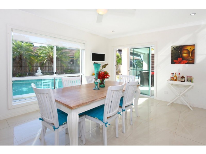 5 Tyrone Avenue, Sorrento QLD 4217