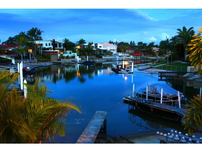 5 Tyrone Avenue, Sorrento QLD 4217