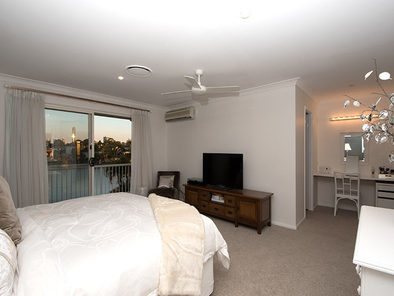 110/40 Cotlew Street East, Southport QLD 4215