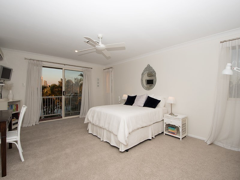 110/40 Cotlew Street East, Southport QLD 4215