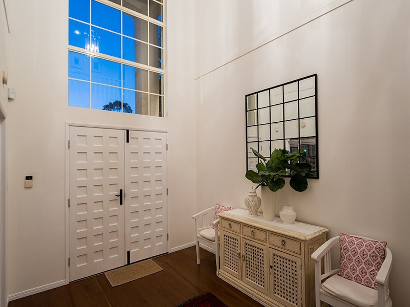 110/40 Cotlew Street East, Southport QLD 4215