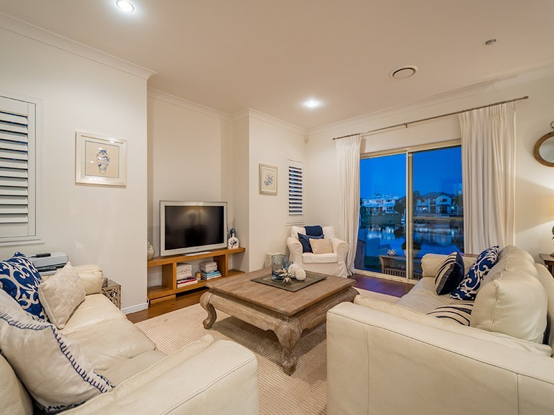 110/40 Cotlew Street East, Southport QLD 4215