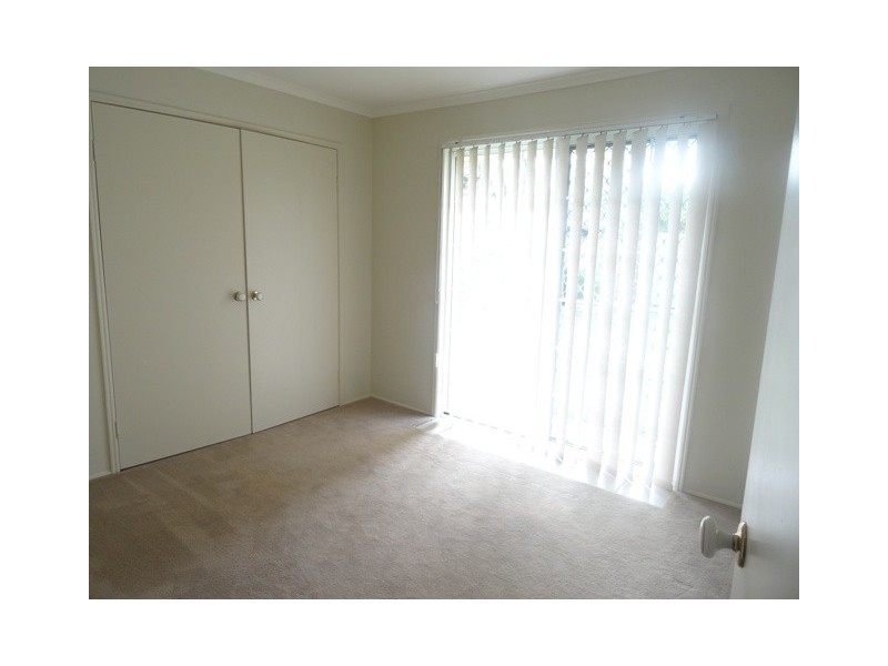 4 Bimini Crt, Clear Island Waters QLD 4226