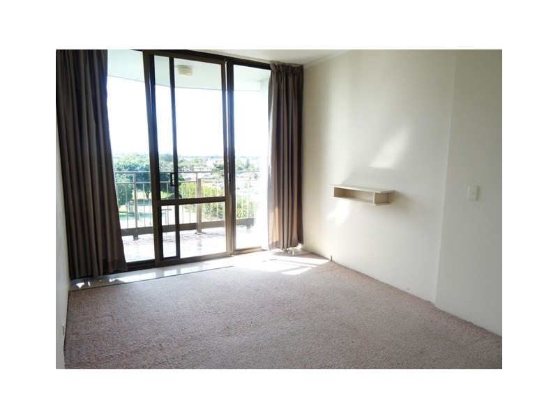 43/13 Fairways Drive, Clear Island Waters QLD 4226