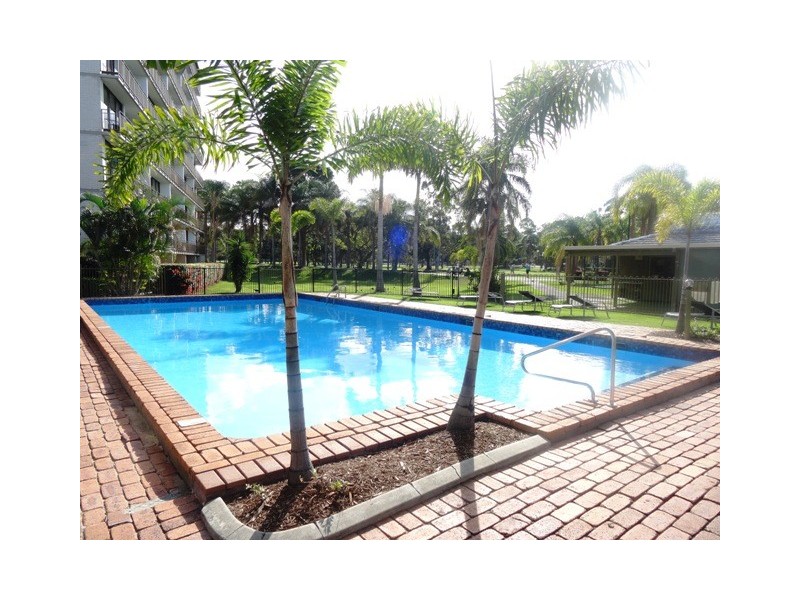 43/13 Fairways Drive, Clear Island Waters QLD 4226