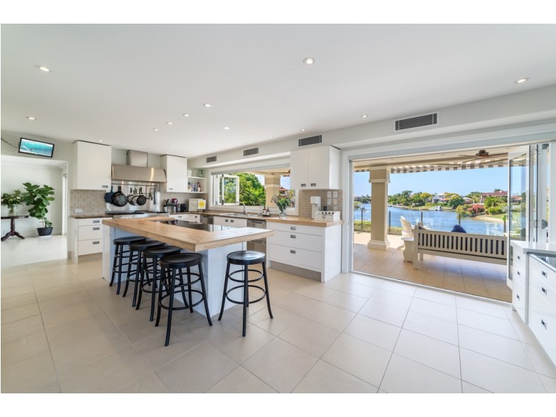 64-66 Charolais Crescent, Benowa Waters QLD 4217