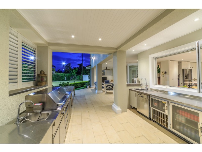 64-66 Charolais Crescent, Benowa Waters QLD 4217