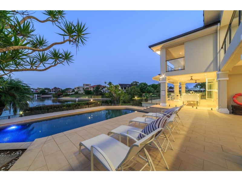 64-66 Charolais Crescent, Benowa Waters QLD 4217