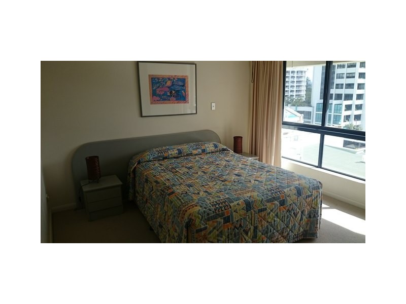 082 /15 Victoria ave, Broadbeach QLD 4218