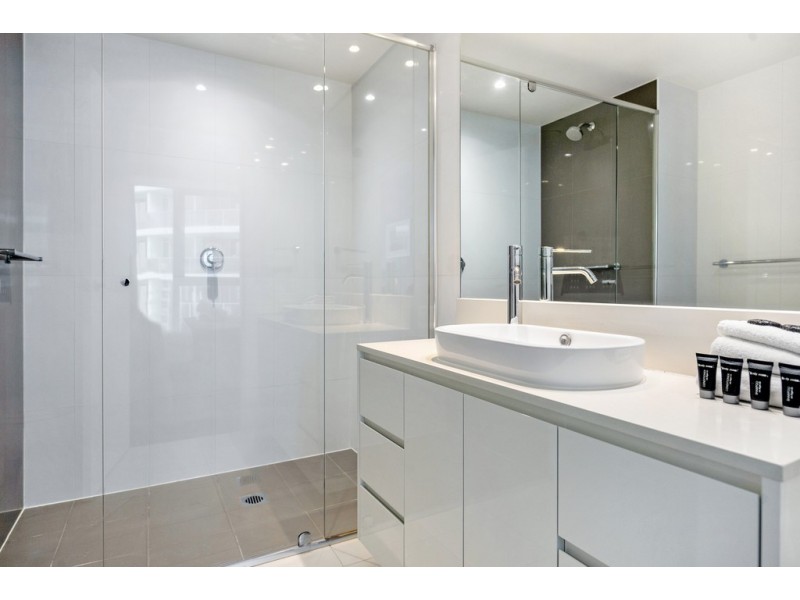 22206/6 Orchid Avenue “Hilton”, Surfers Paradise QLD 4217