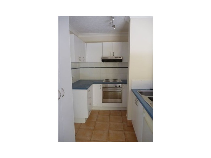 1/4-6 Queensland Ave, Broadbeach QLD 4218