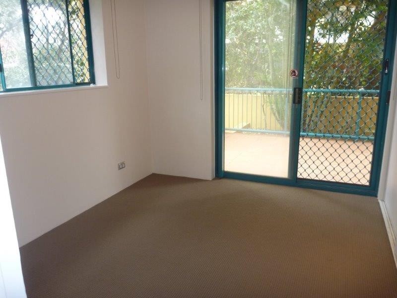 1/4-6 Queensland Ave, Broadbeach QLD 4218