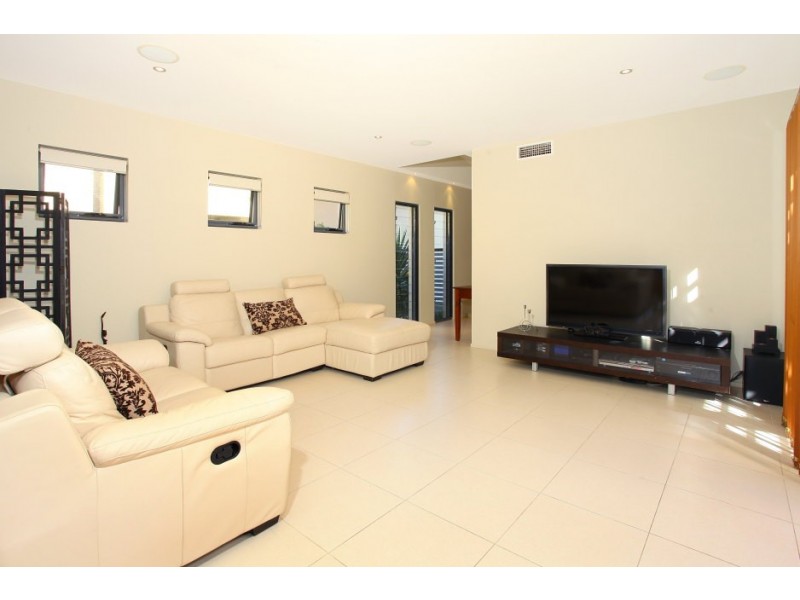 15 ‘Inner Circle’ 145 Palm Meadows Drive, Carrara QLD 4211