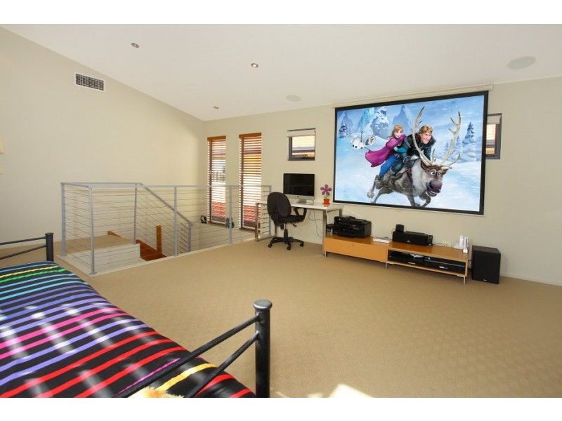 15 ‘Inner Circle’ 145 Palm Meadows Drive, Carrara QLD 4211