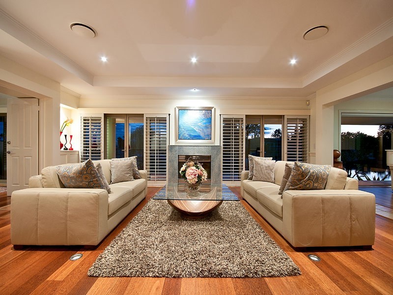 74-76 The Promenade, Isle Of Capri QLD 4217