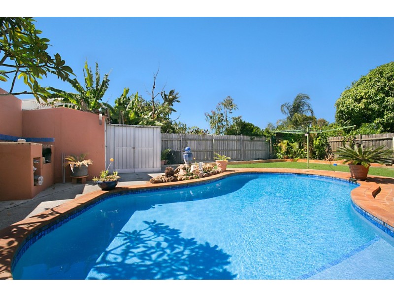 27 Lesley Avenue, Miami QLD 4220