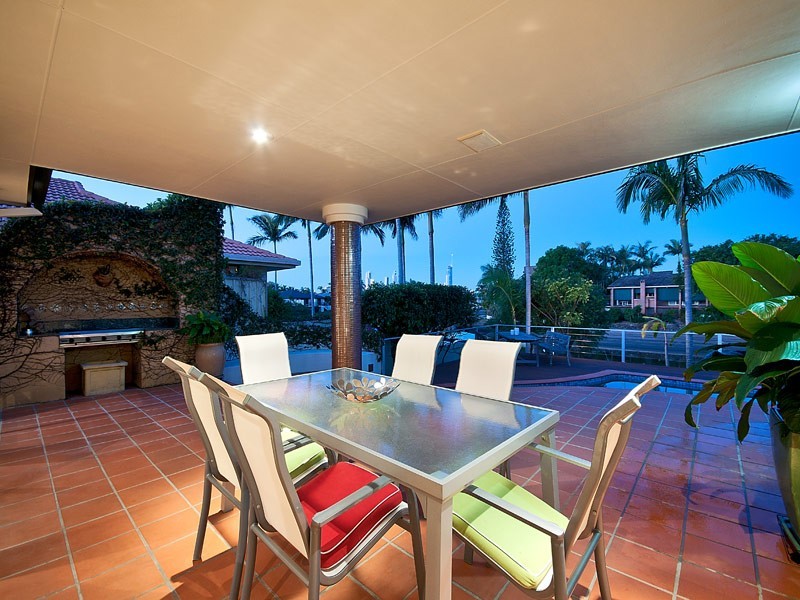 127 Campbell Street, Sorrento QLD 4217