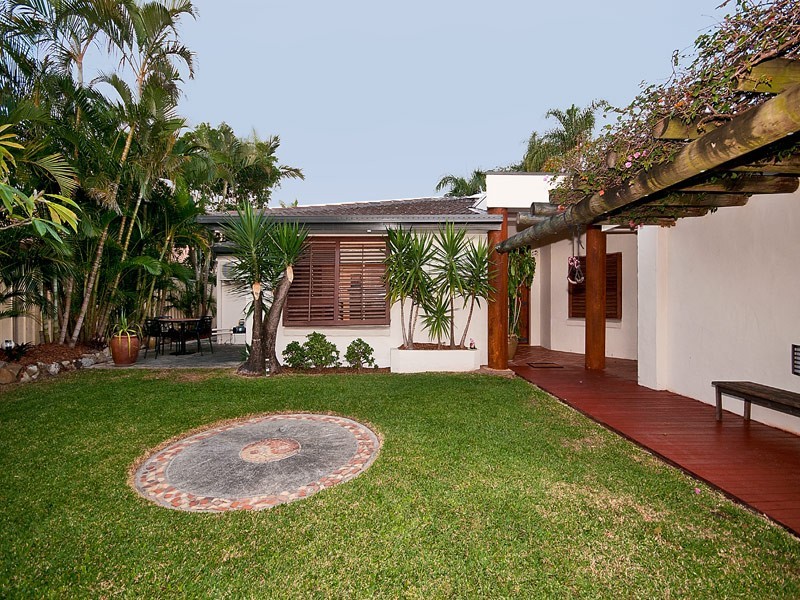 127 Campbell Street, Sorrento QLD 4217