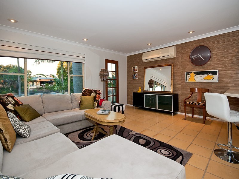 127 Campbell Street, Sorrento QLD 4217
