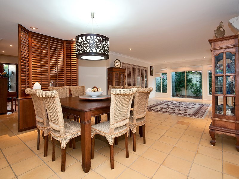 127 Campbell Street, Sorrento QLD 4217
