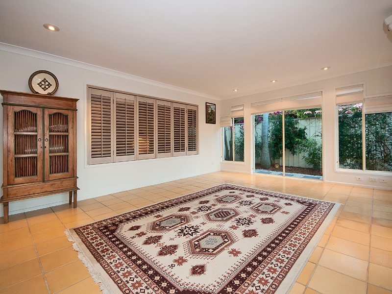 127 Campbell Street, Sorrento QLD 4217
