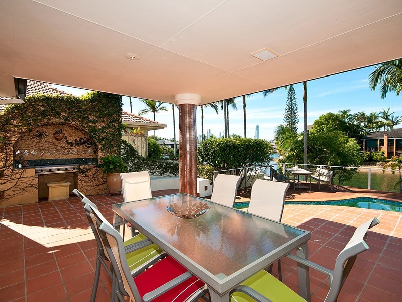 127 Campbell Street, Sorrento QLD 4217