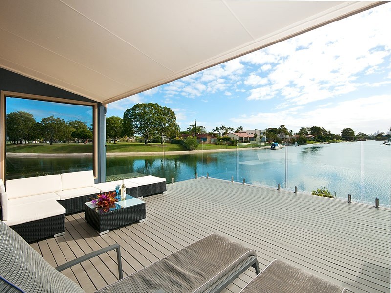 26 Cocos Crescent, Broadbeach Waters QLD 4218