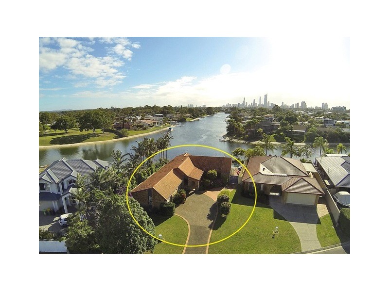 26 Cocos Crescent, Broadbeach Waters QLD 4218