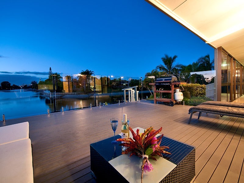 26 Cocos Crescent, Broadbeach Waters QLD 4218