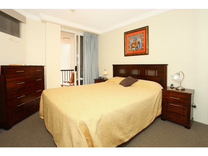 308/9-21 Beach Parade, Surfers Paradise QLD 4217