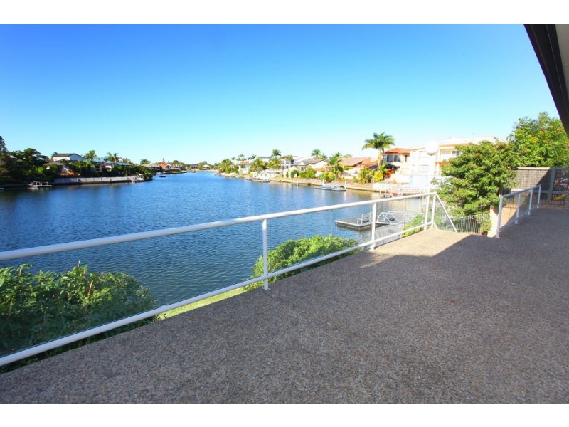 8 Portobello Drive, Mermaid Waters QLD 4218