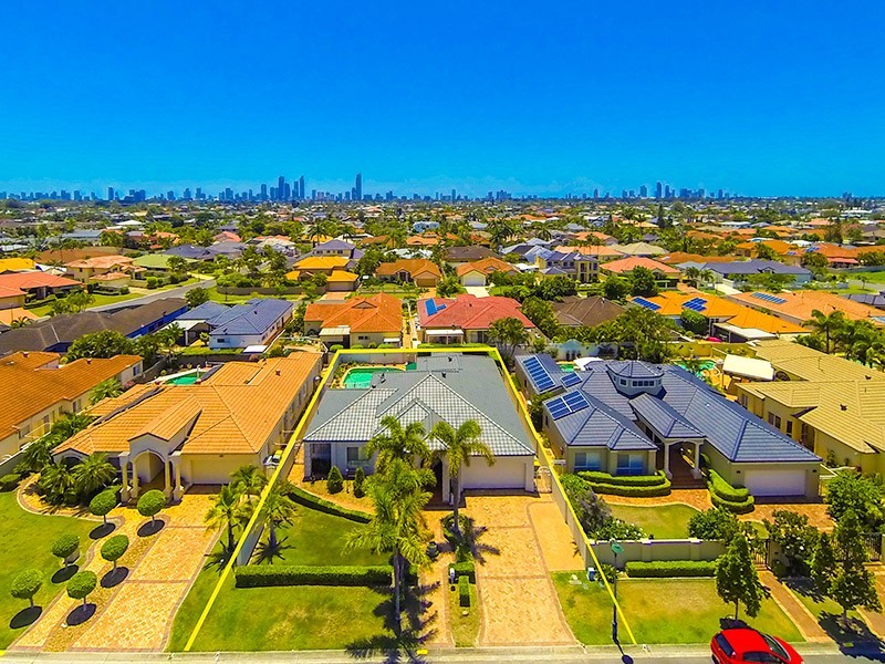 8 Sir Bruce Small Boulevard, Benowa Waters QLD 4217