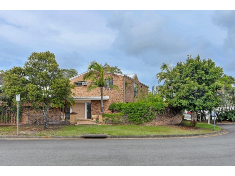 116 Upton Street, Bundall QLD 4217
