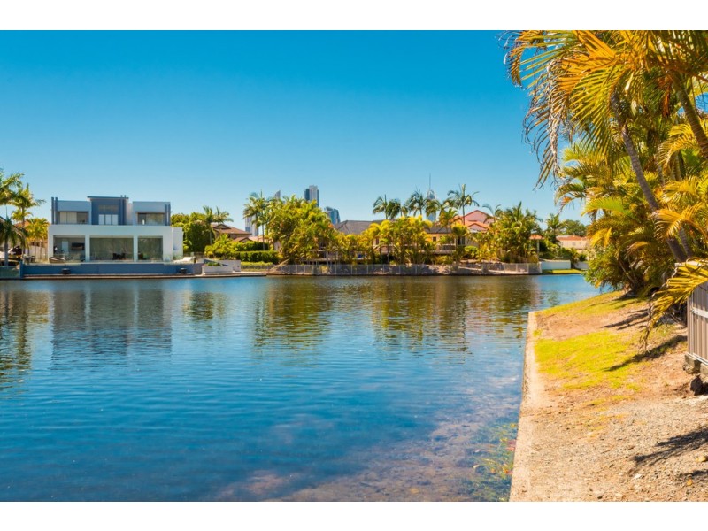 20/40 Cotlew Street East, Southport QLD 4215