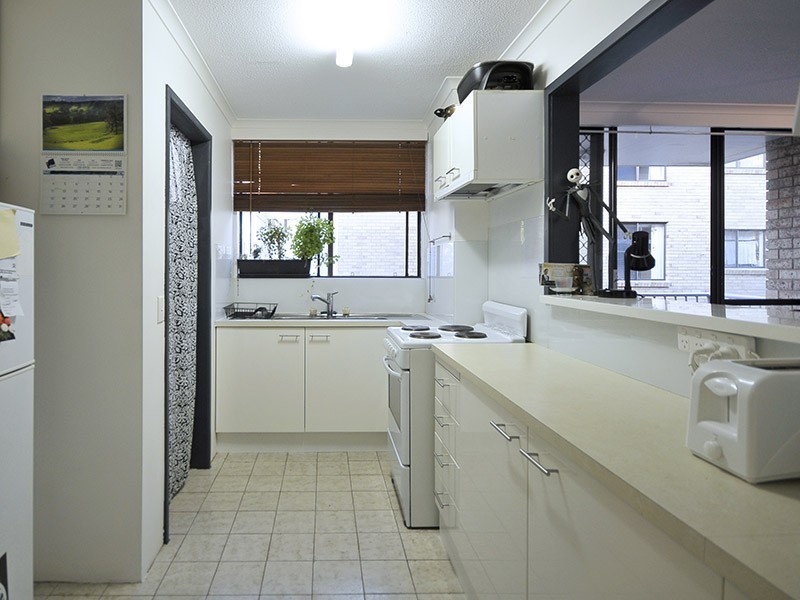 4 ‘Solana’ 13 Australia Avenue, Broadbeach QLD 4218