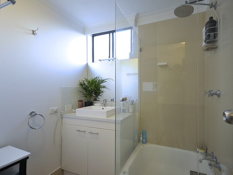 4 ‘Solana’ 13 Australia Avenue, Broadbeach QLD 4218