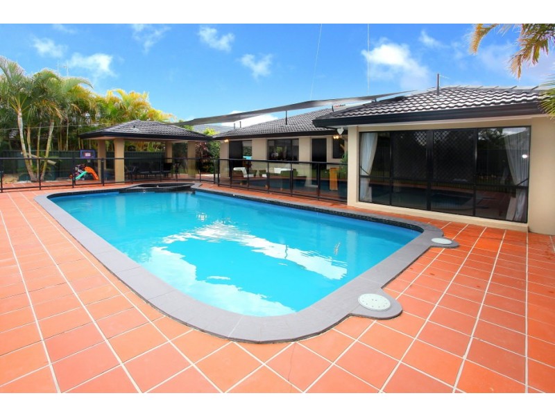 5 Mcilwraith Avenue, Sorrento QLD 4217