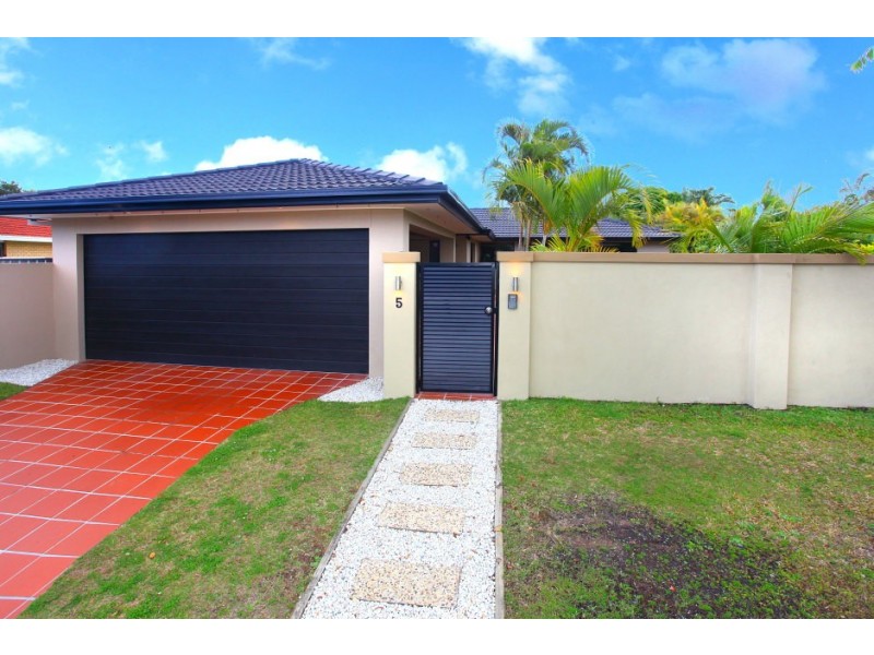 5 Mcilwraith Avenue, Sorrento QLD 4217