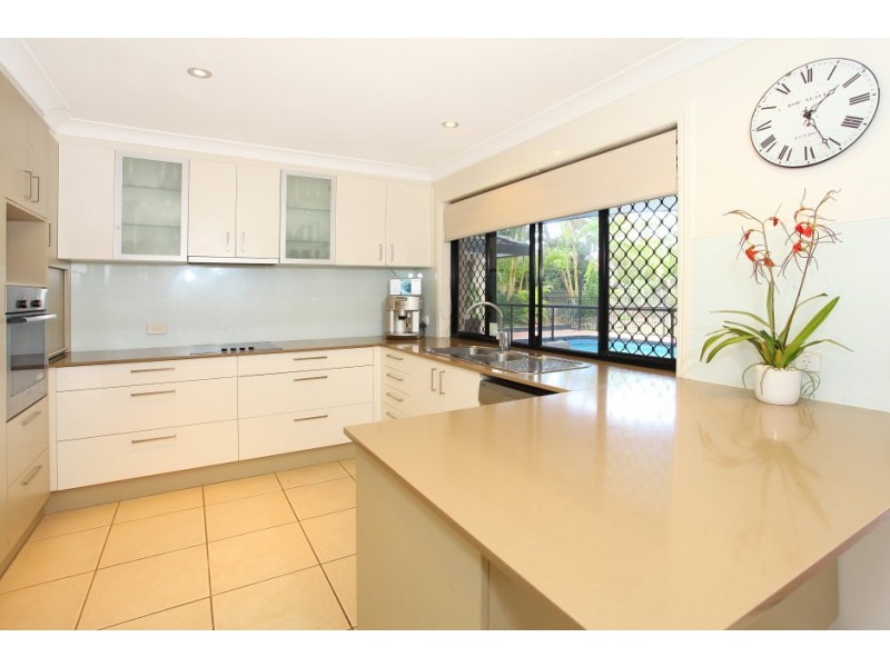 5 Mcilwraith Avenue, Sorrento QLD 4217