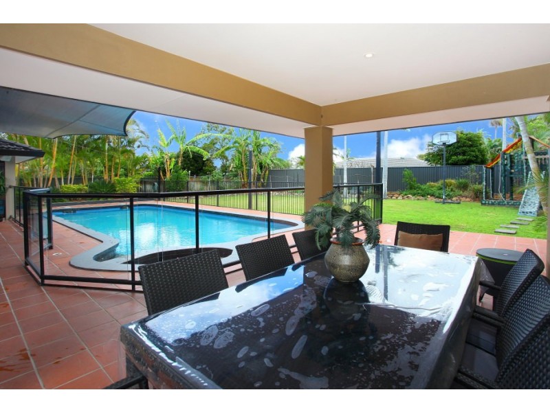 5 Mcilwraith Avenue, Sorrento QLD 4217