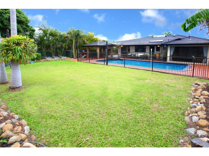 5 Mcilwraith Avenue, Sorrento QLD 4217
