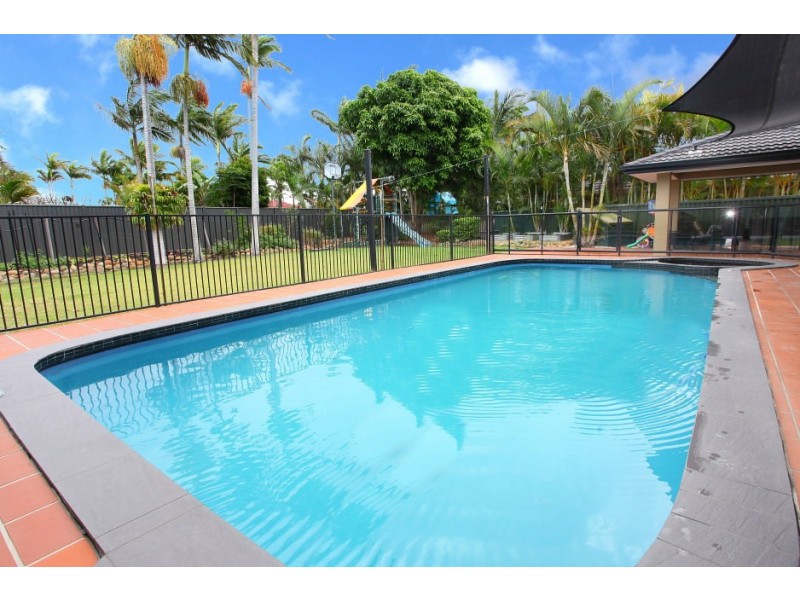 5 Mcilwraith Avenue, Sorrento QLD 4217